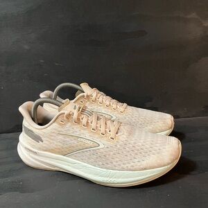 Brooks Hyperion Women’s Size 10 White Running Shoes Sneakers 1203961B419